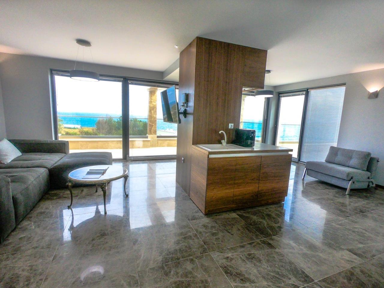 Villa Ambra Tiulenovo Exteriör bild